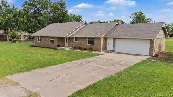 17074 E 107th Street N, Owasso, OK 74055