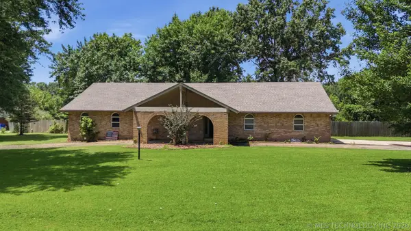 8912 S 200th East Avenue, Broken Arrow, OK 74014