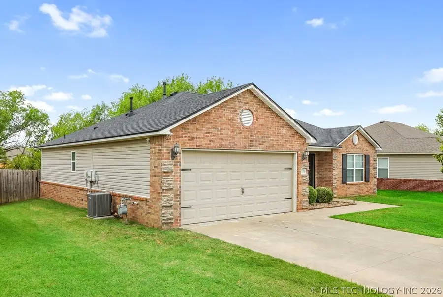 23052 S Jewell Drive, Claremore, OK 74019 - #2