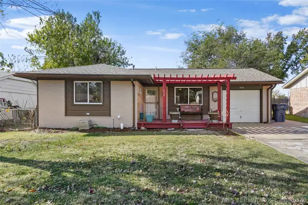 420 S Hickory Place, Broken Arrow, OK 74012