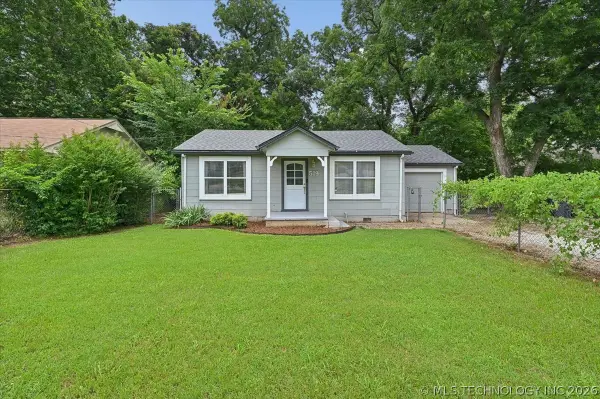 519 N Forest Street, Jenks, OK 74037