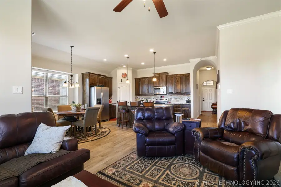 84 Tallgrass Street, Calera, OK 74730 - #3