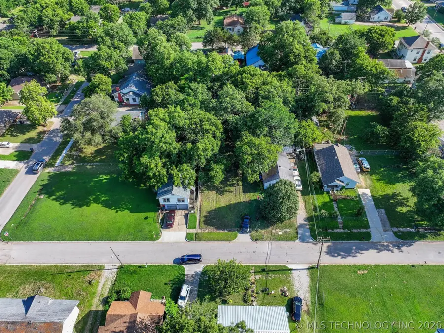 18 8th Avenue Ne, Ardmore, OK 73401 - #3