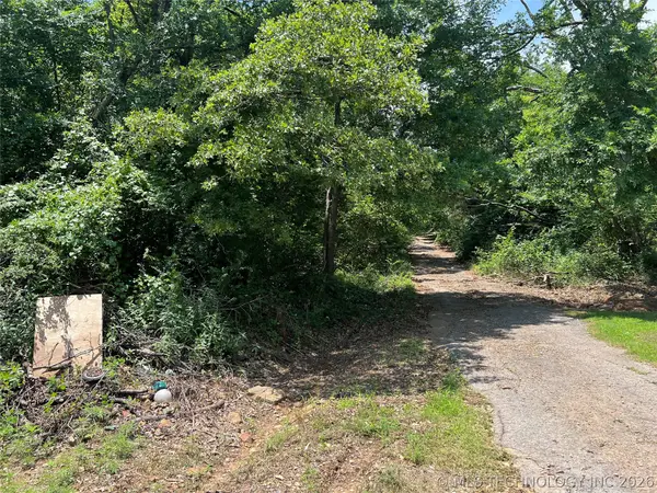 4 Border Street, Eufaula, OK 74432