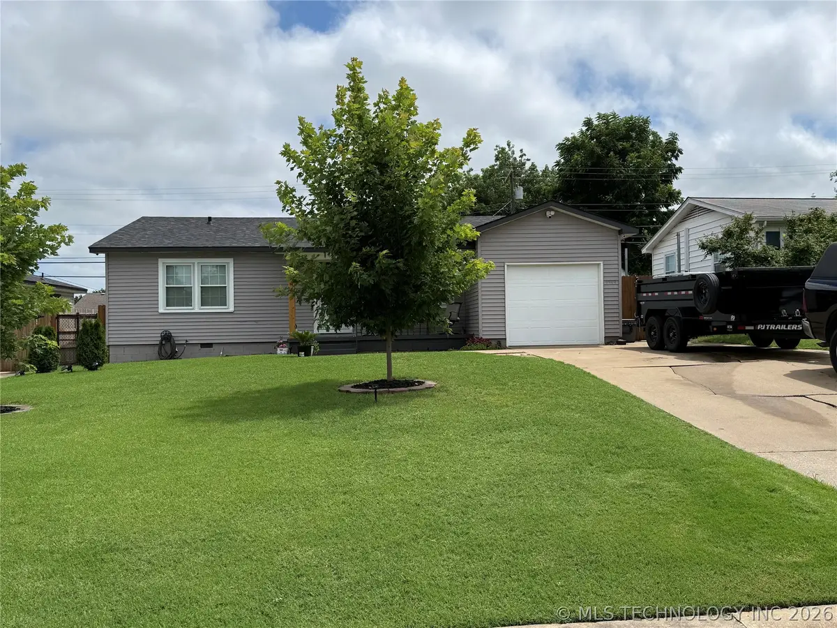 8944 E Newton Street, Tulsa, OK 74115 - #1