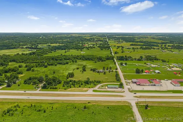 132 E State Hwy 51, Coweta, OK 74429