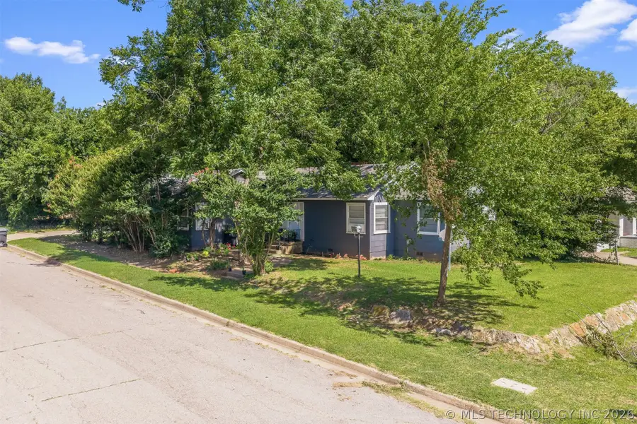 303 10th Nw, Ardmore, OK 73401 - #2