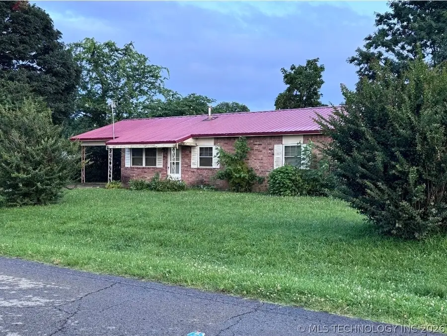 1106 W Hickory Street, Stilwell, OK 74960 - #2