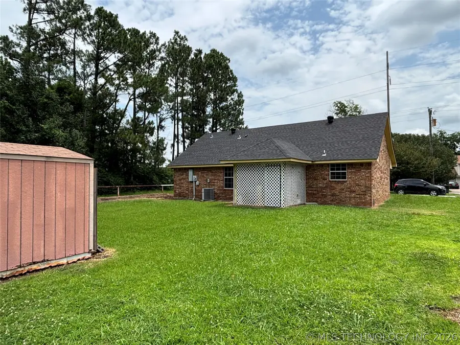 1011 N 49th, Durant, OK 74701 - #3