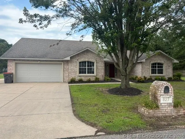 827 Chatsworth Drive, Grove, OK 74344 - #1