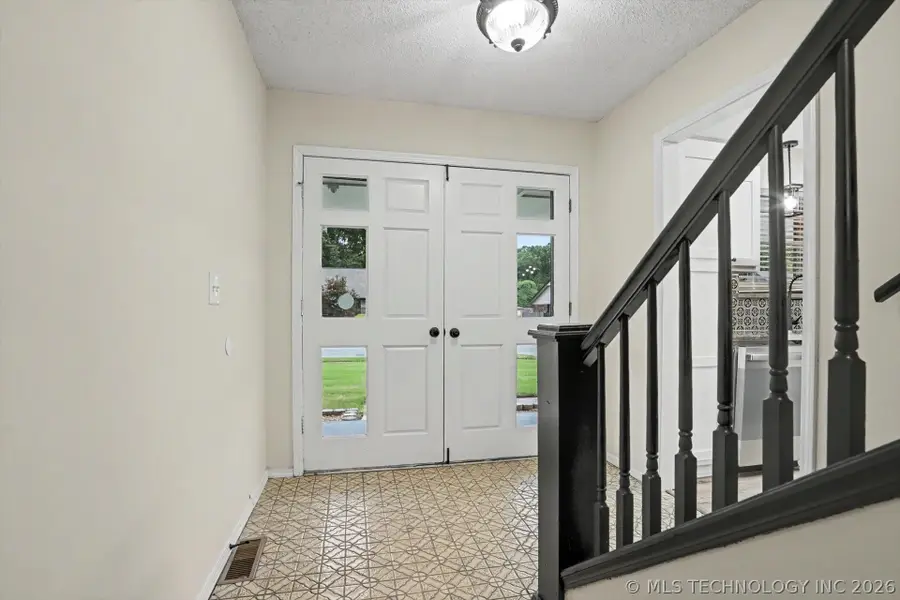 1009 N Forest Place, Jenks, OK 74037 - #3