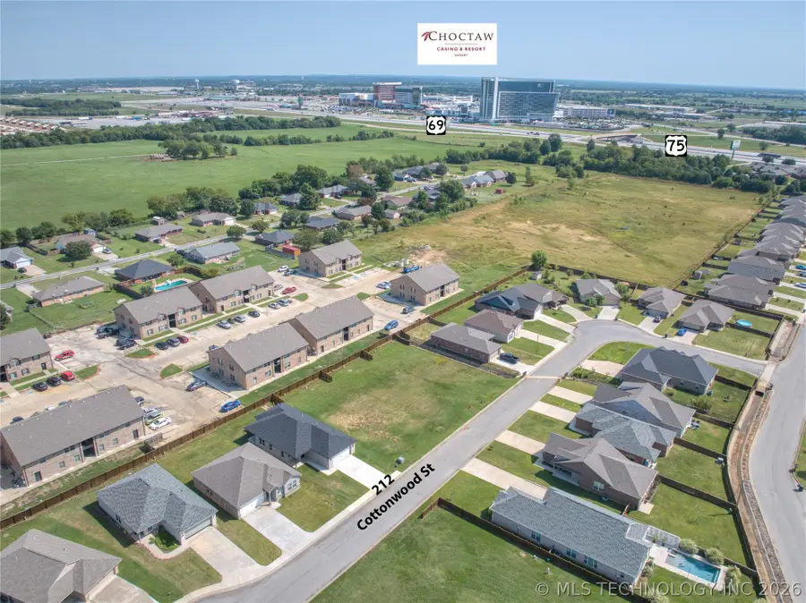 212 Cottonwood Street, Calera, OK 74730 - #3