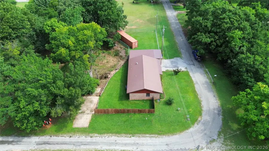601 E Womack, Colbert, OK 74733 - #3