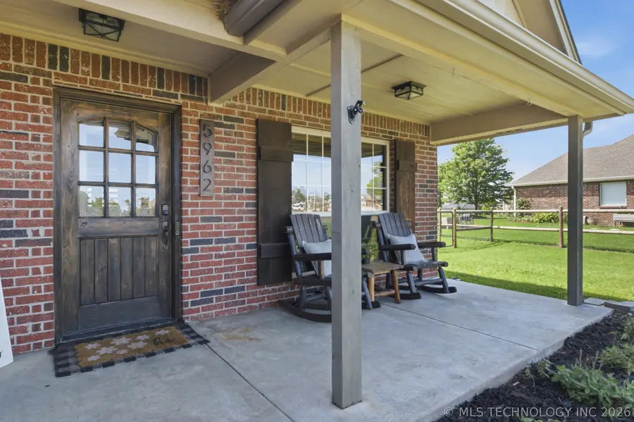 5962 E 136th Place, Collinsville, OK 74021 - #3