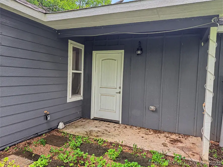 404 E Cottonwood Avenue, Fort Gibson, OK 74434 - #2