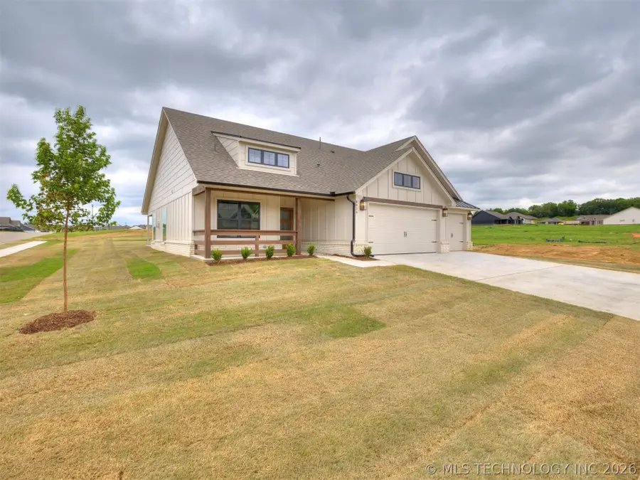 8924 N 78th East Avenue, Owasso, OK 74055 - #2