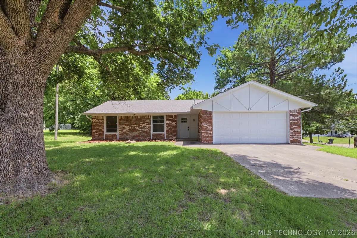 923 S Hiawatha Avenue, Sapulpa, OK 74066 - #1