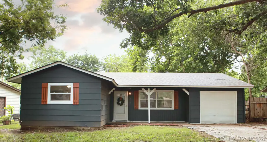 218 W Portland Avenue, Sapulpa, OK 74066 - #2