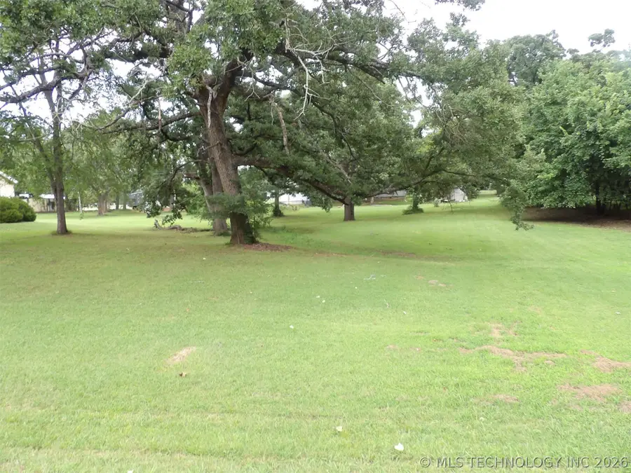 1720 Wildwood, Kingston, OK 73439 - #2