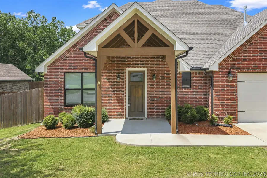 1707 Warwick Circle, Ardmore, OK 73401 - #2