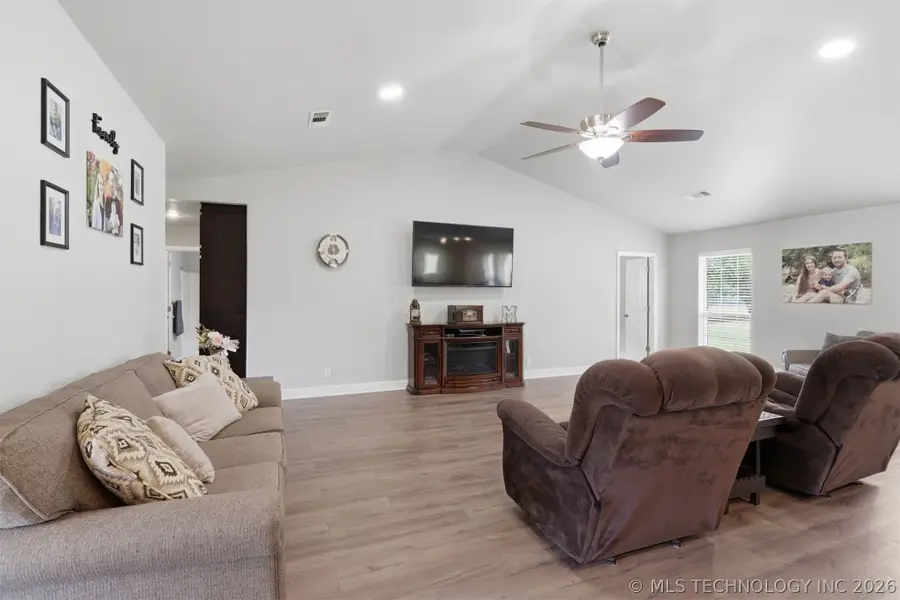 11305 Timber Oak Court, Kingston, OK 73439 - #3