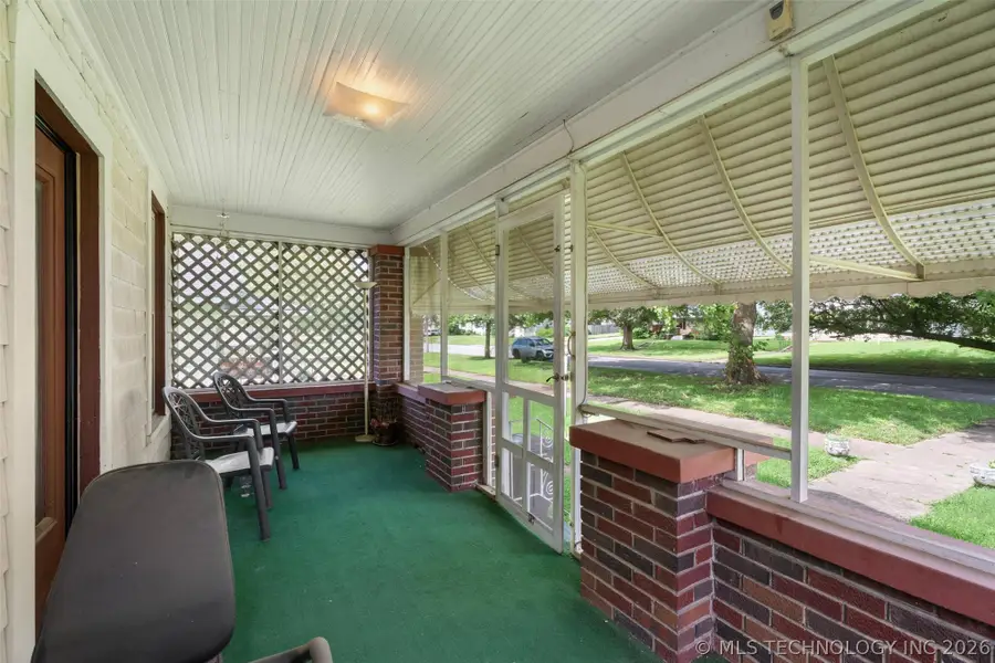 918 SE Delaware Avenue, Bartlesville, OK 74003 - #3