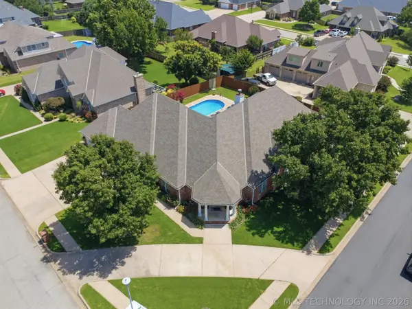 2716 Roanoke Ridge Road, Bartlesville, OK 74006