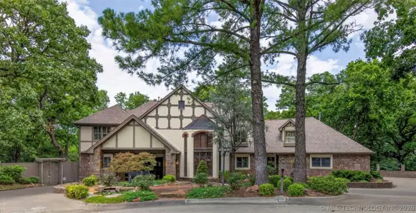 600 Brookhollow Court, Bartlesville, OK 74006