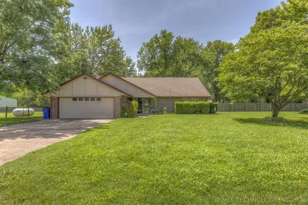 17404 S 324th East Avenue, Coweta, OK 74429