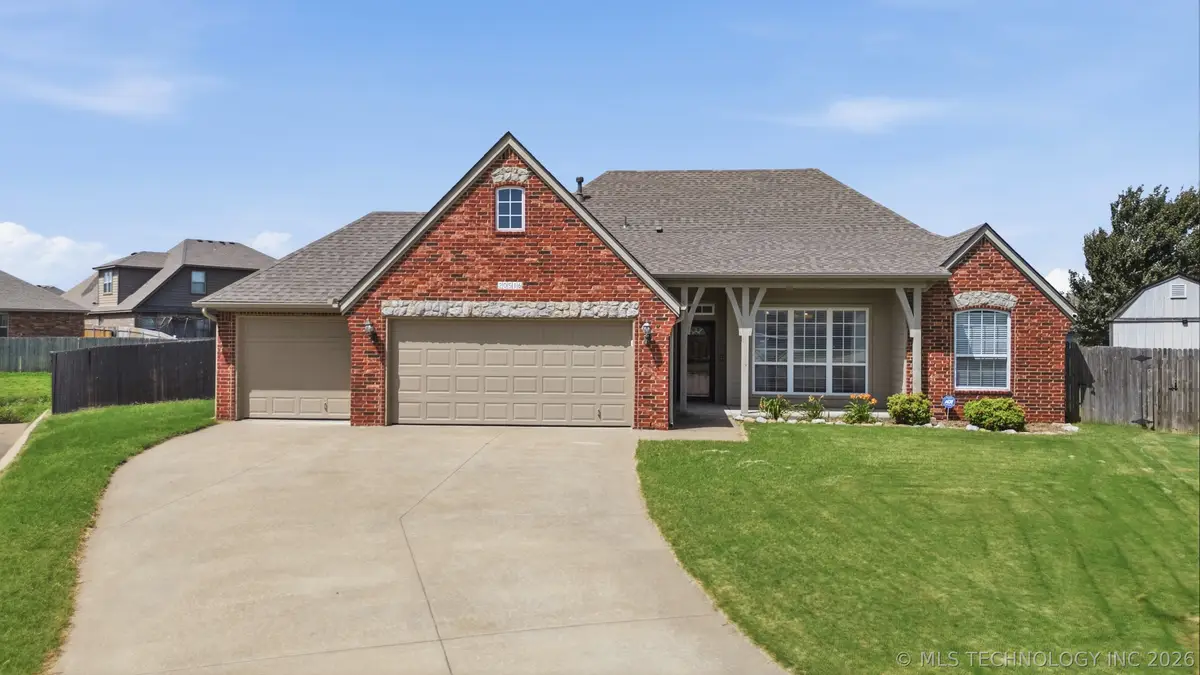 20516 E 31st Place, Broken Arrow, OK 74014 - #1