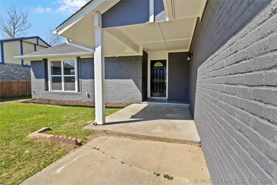 8418 N 117th East East Avenue, Owasso, OK 74055 - #2
