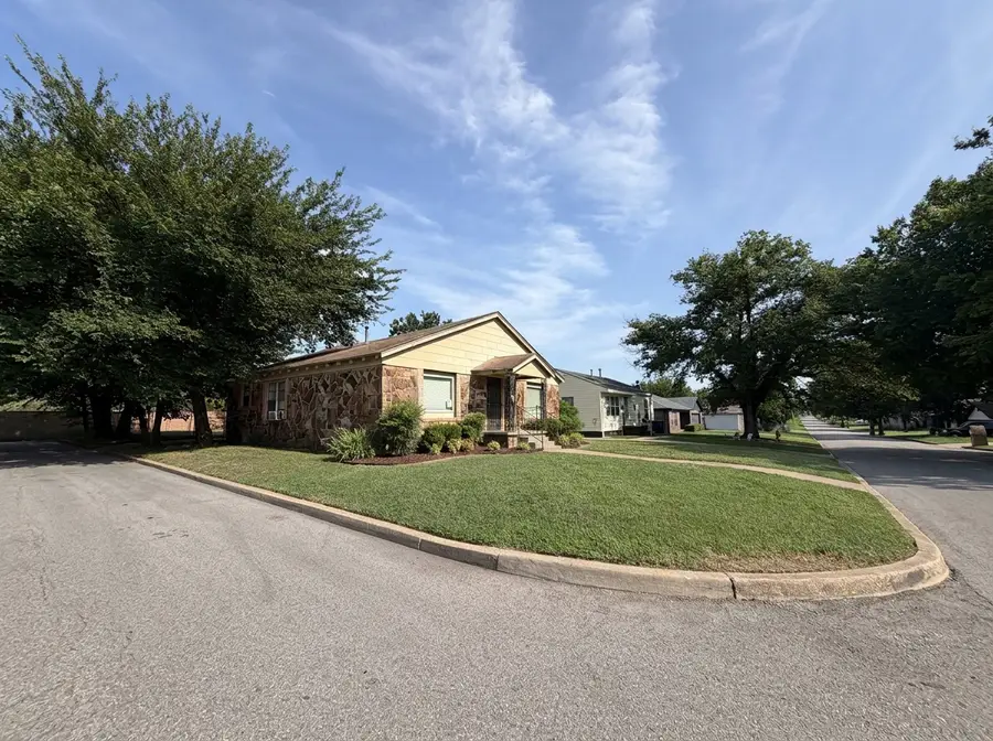 1879 N Owasso Avenue, Tulsa, OK 74106 - #2