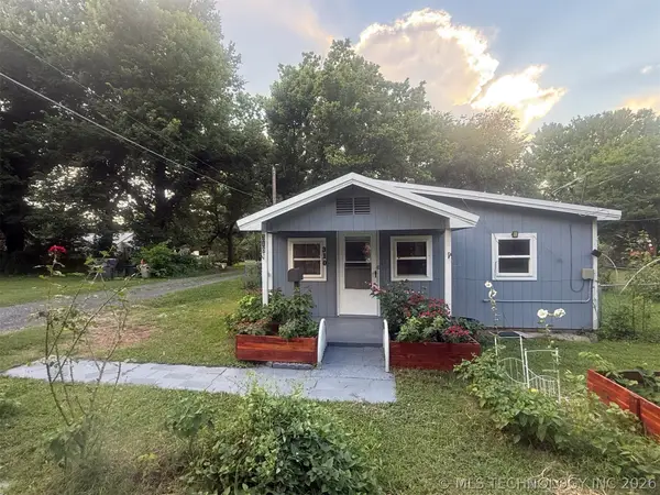 310 S Cherokee, Stilwell, OK 74960