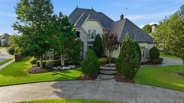 8001 S Galveston Court, Tulsa, OK 74132