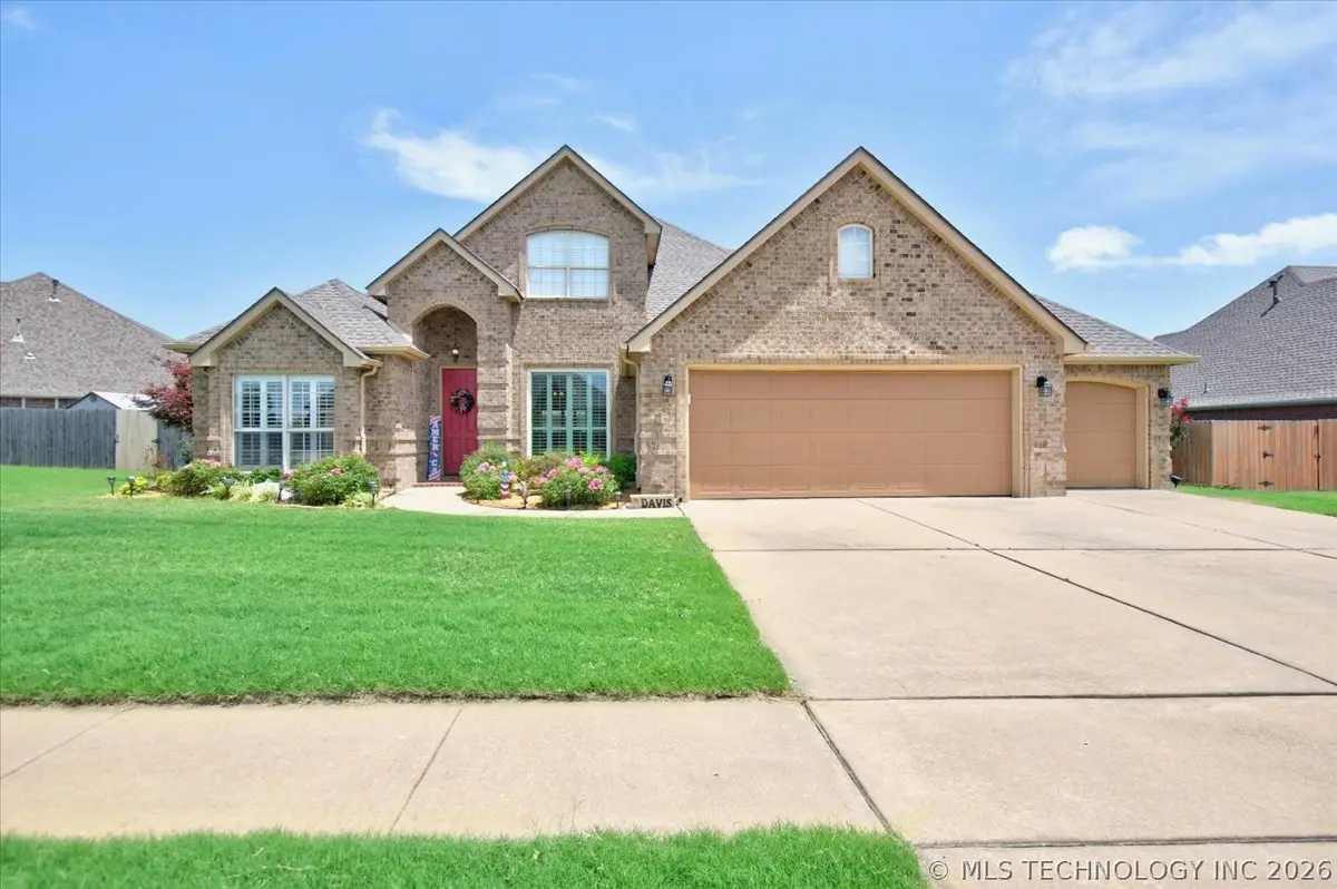 124 Prairie Ridge Court, Bartlesville, OK 74006 - #1