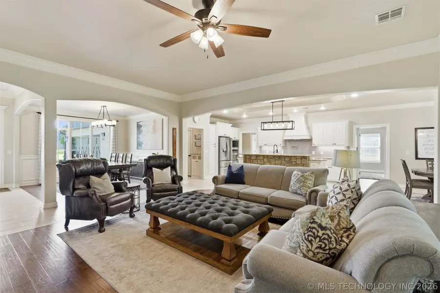 18940 E Twin Creeks Drive, Owasso, OK 74055 - #2