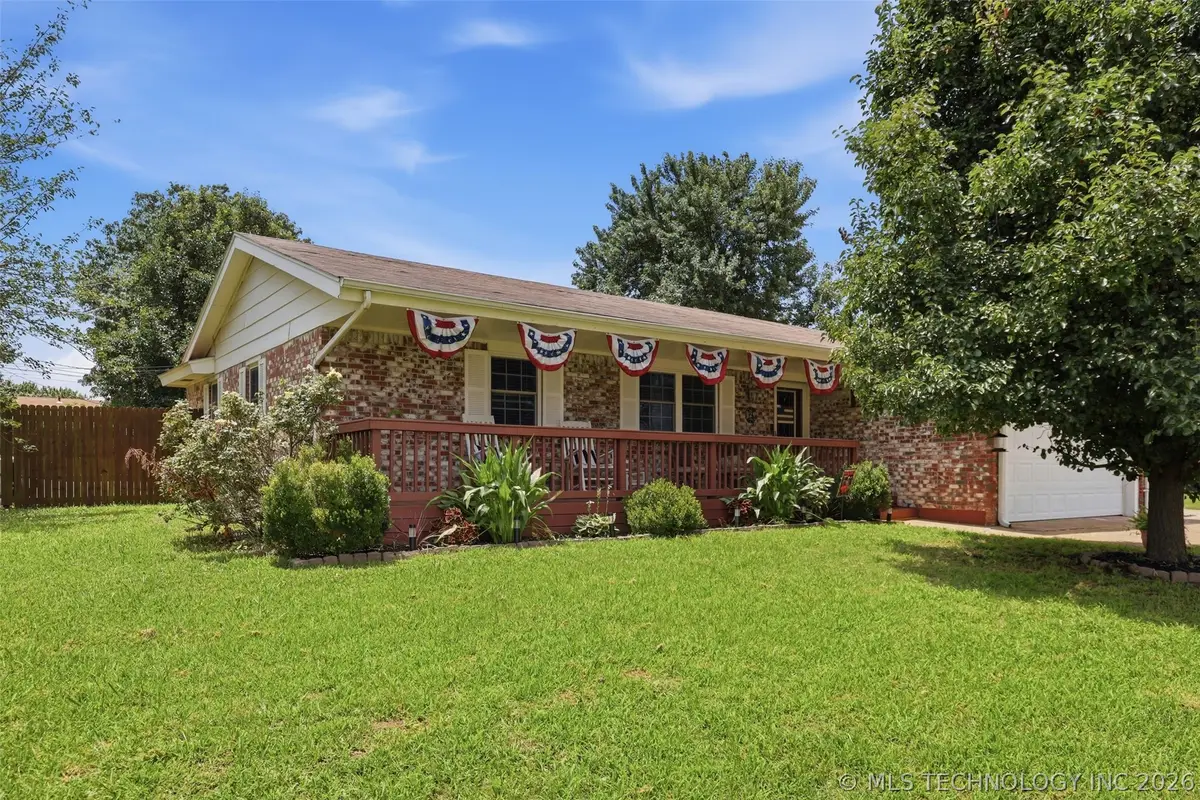 122 Sooner Drive N, Stroud, OK 74079 - #1