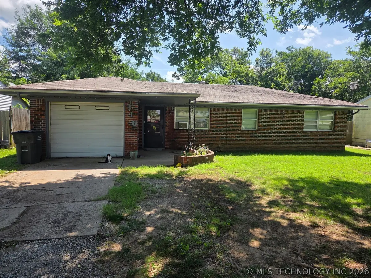 316 NE Morningside Avenue, Bartlesville, OK 74006 - #1