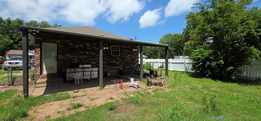 1102 S Tinker Avenue, Hominy, OK 74601 - #2