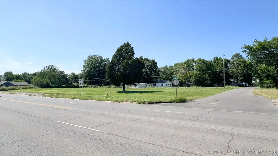 W Okmulgee Avenue, Muskogee, OK 74401 - #2