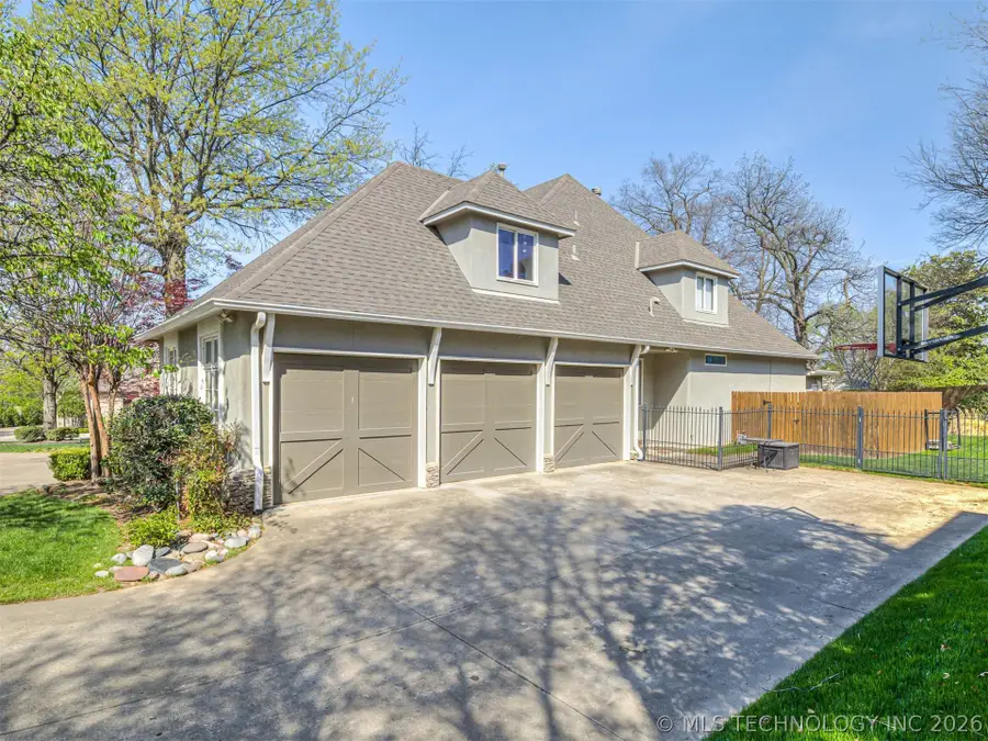 3661 S Lewis Avenue, Tulsa, OK 74105 - #3