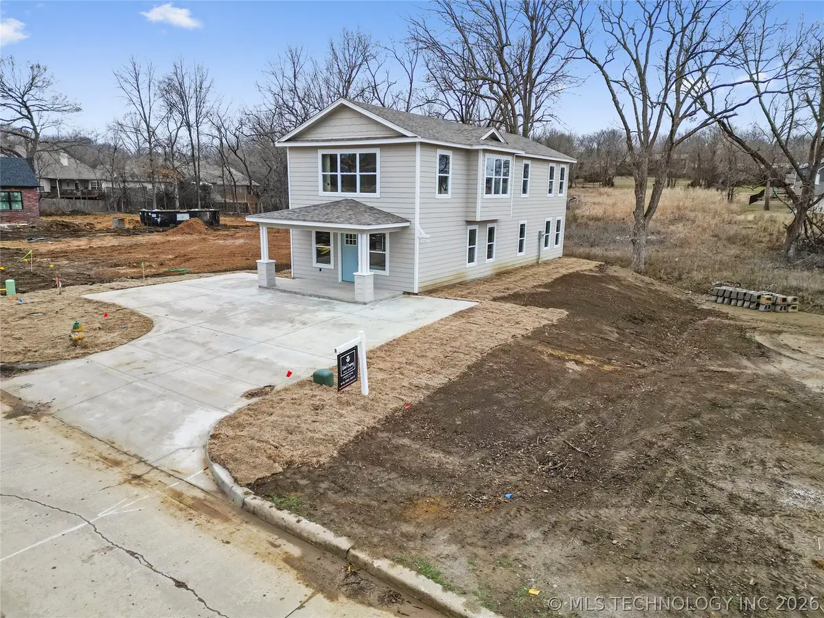 2002 W Driftwood Drive, Claremore, OK 74017 - #1