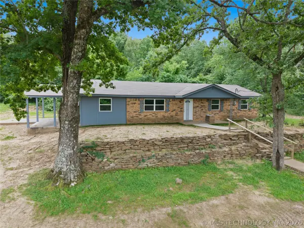 469518 E 899 Road, Stilwell, OK 74960