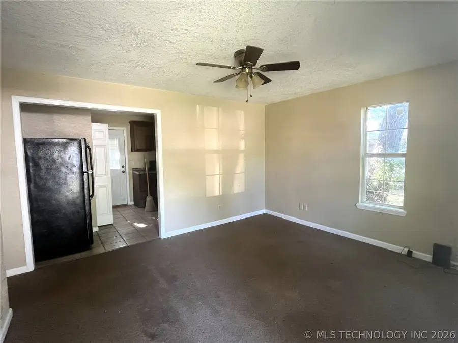 1121 D Street Se, Ardmore, OK 73401 - #3