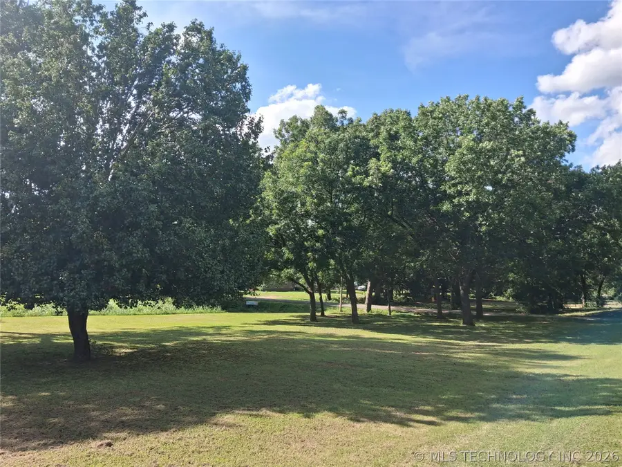 514 W Creek, Checotah, OK 74426 - #2