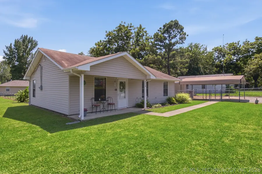 418 E 3rd Street, Beggs, OK 74421 - #2