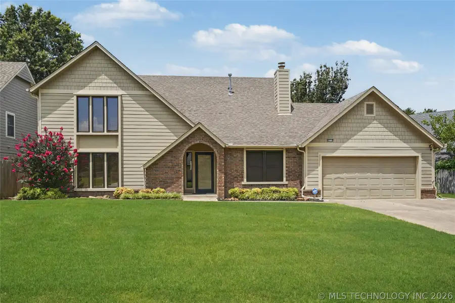 6710 S 29th West Avenue, Tulsa, OK 74132 - #2