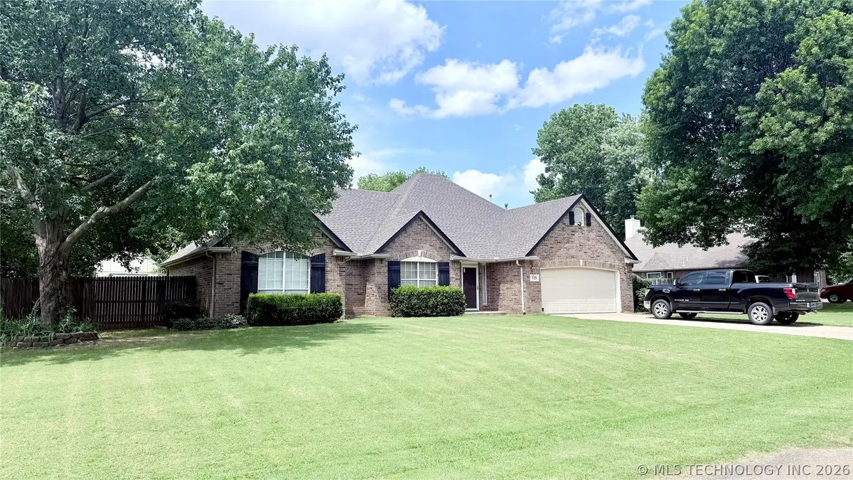725 W 98th Street, Jenks, OK 74037 - #1