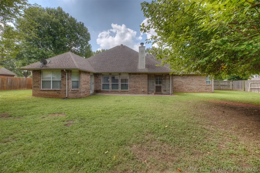 725 W 98th Street, Jenks, OK 74037 - #3
