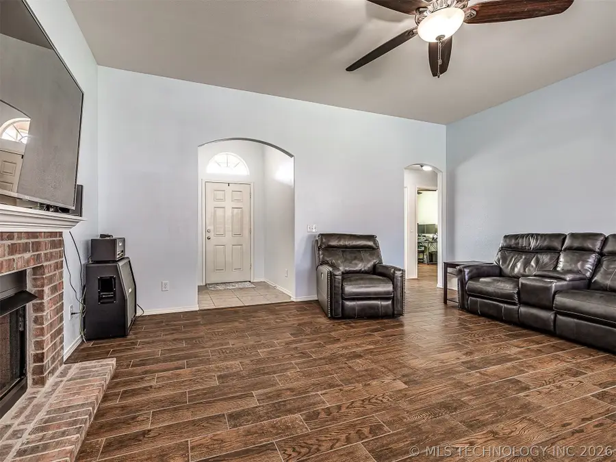 14039 S 300th East Avenue, Coweta, OK 74429 - #2